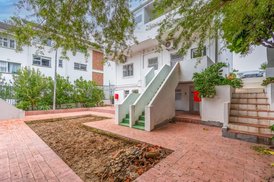 2 Bedroom Property for Sale in Tamboerskloof Western Cape